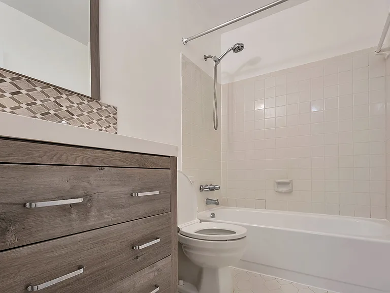 6414 Seven Oaks Ct — Photo 13