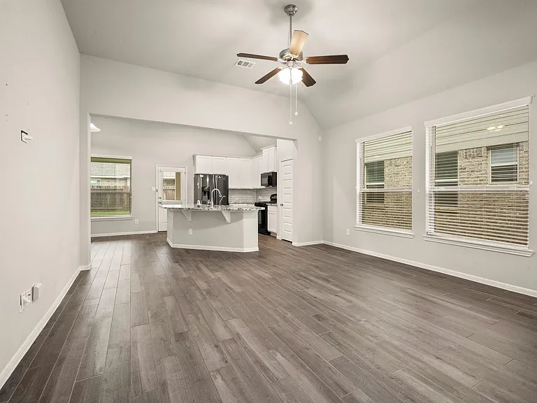 6322 Lemon Balm Ln — Photo 8