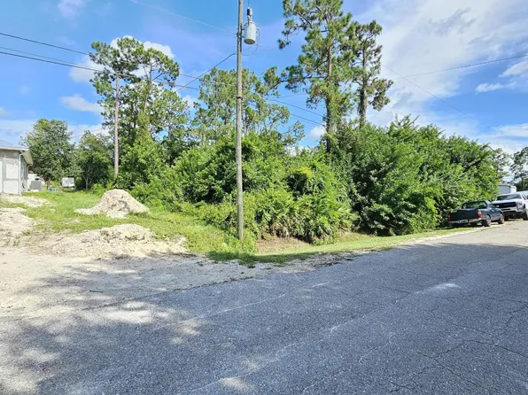 404 Greenwood Avenue, Lehigh Acres, FL 33972