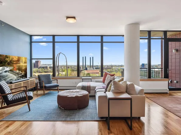 215 10th Ave S Unit 708, Minneapolis, MN 55415