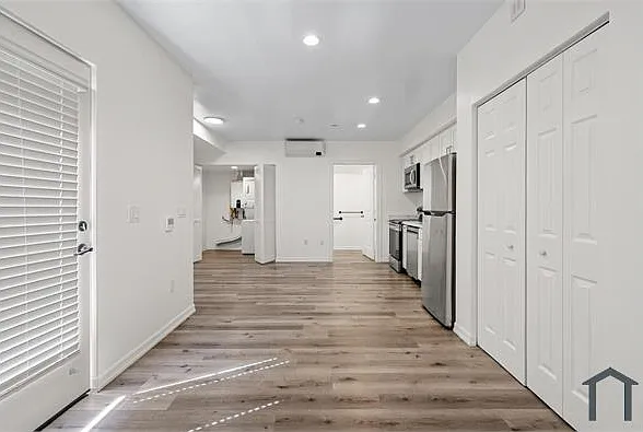 Studio, 443 sqft, $1,447 — Photo 2