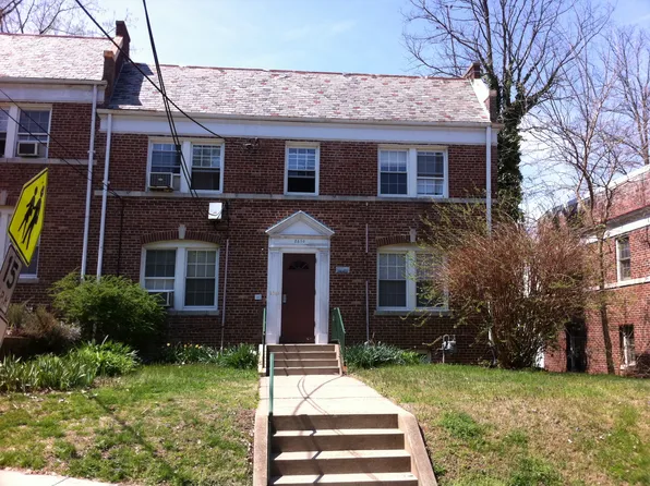 2610 41st St NW, Washington, DC 20007