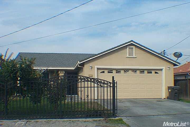 1st image of 375 Ivy Ave