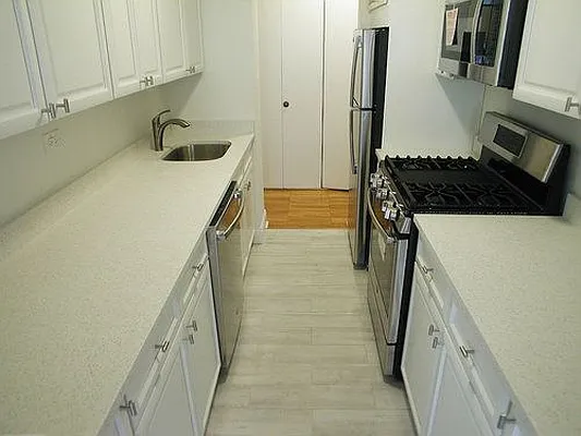 Sold by Verdi Square Realty | media 1