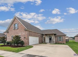 1941 Royal Aberdeen Ave, Zachary, LA 70791