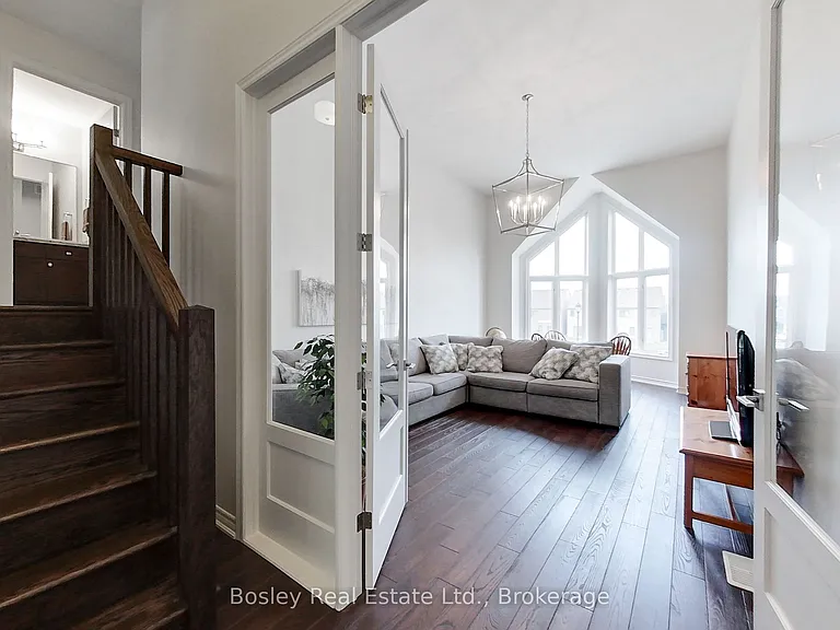 104 Delphi Ln — Photo 15