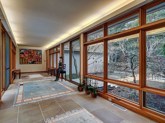 5th image of 18 Koala Ln