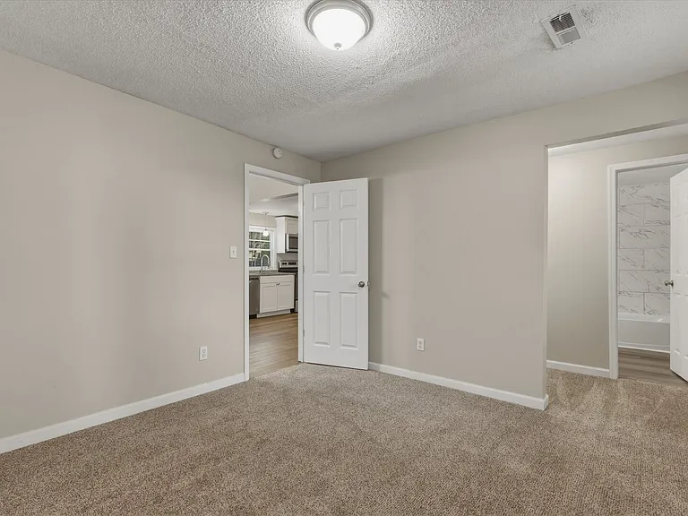 720 Forbes St — Photo 17