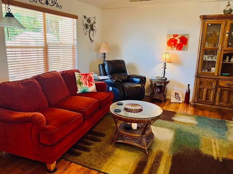 511 Hazel Cir — Photo 9
