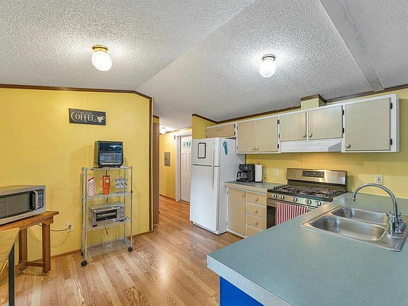 2nd image of 5 Walnut Drive