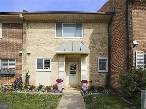 Exterior Front of Townhouse
