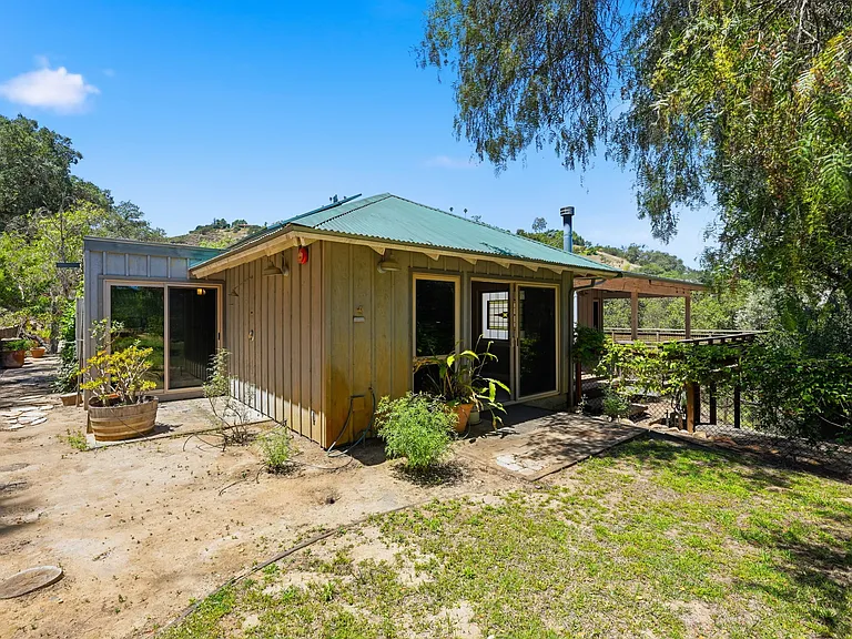 1585 Tecalote Dr — Photo 37