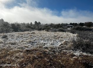 17269 E Trails End Rd, Mayer, AZ 86333