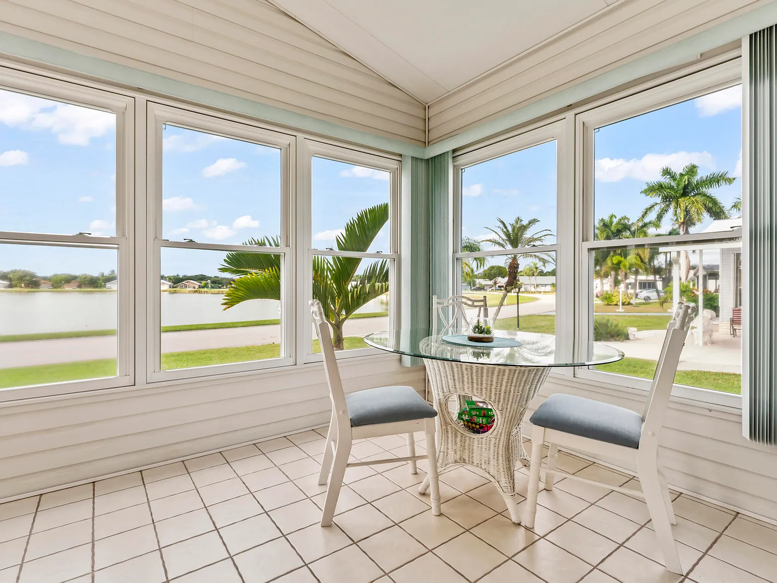 2 bed, 2.0 bath, 1642 sqft, $2,500 — Photo 3