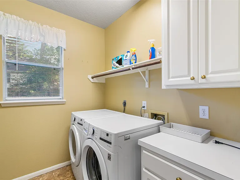 6 Windfern Pl — Photo 13