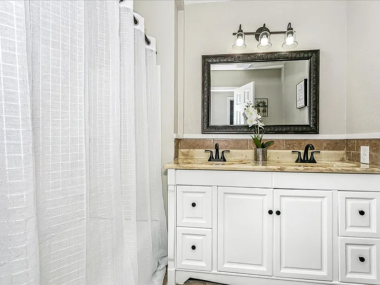 1470 S Hornecker Dr — Photo 14