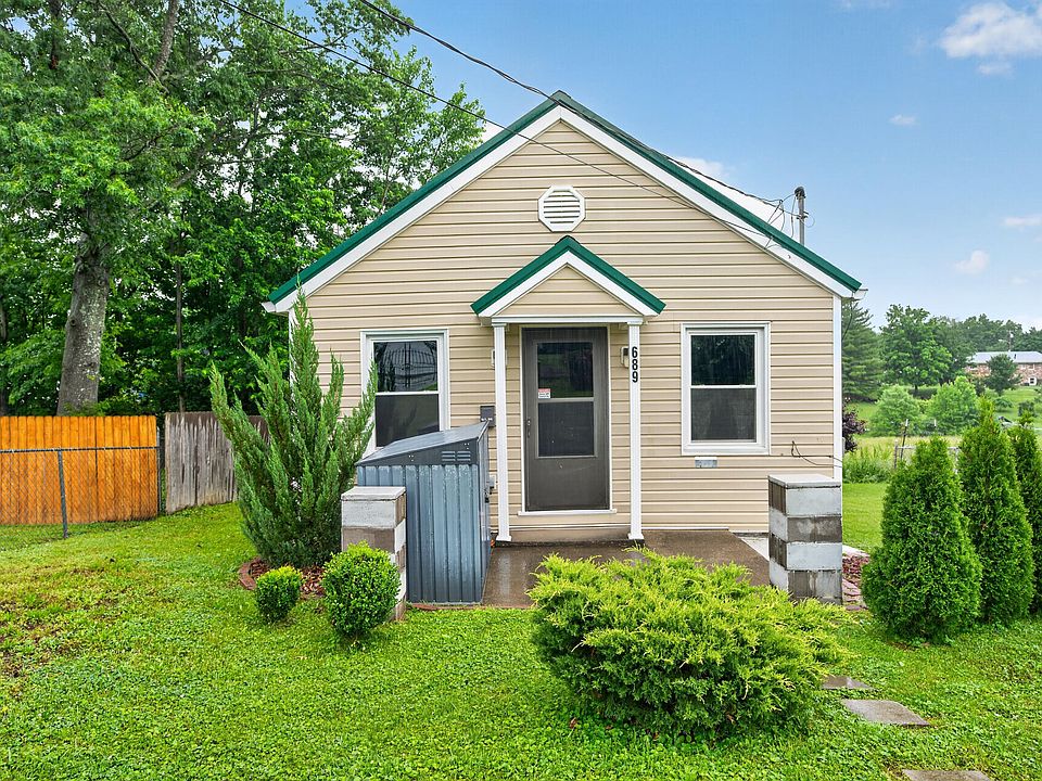 1st image of 689 Fairview Ct
