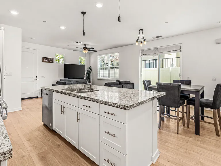 35924 Neala Ln — Photo 9