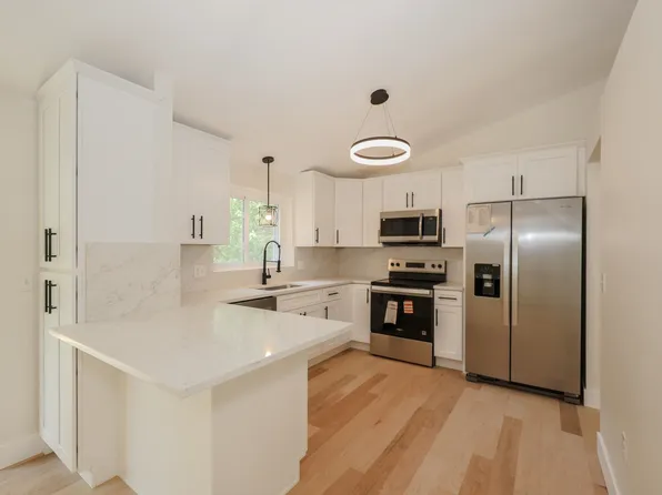 10 Eldorado Circle, Nashua, NH 03062