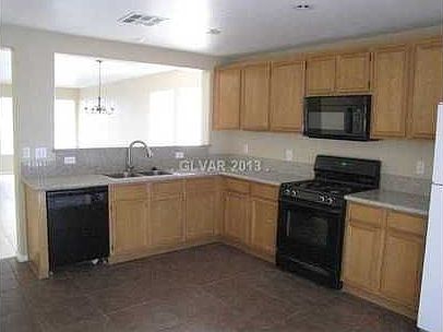 4th image of 118 Fratelli Ave