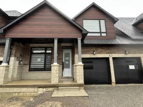 17 Vern Robertson Gate, Uxbridge, ON L9P 0N2