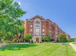 13800 Fairhill Rd APT 114, Cleveland, OH 44120