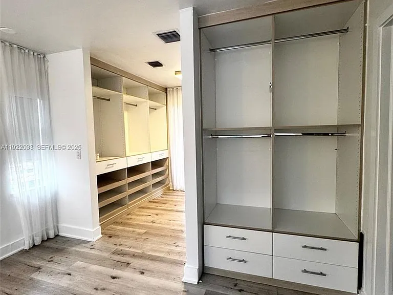 3470 Sheridan Ave — Photo 28