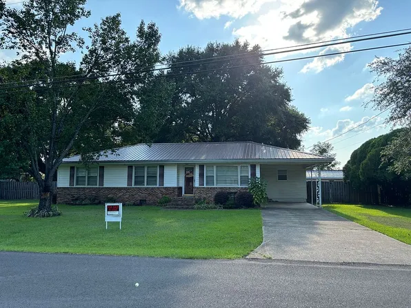 10204 Meadowood Dr, Tuscaloosa, AL 35405