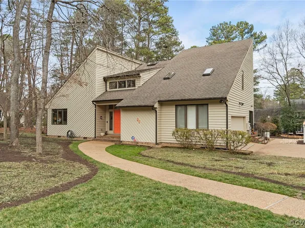 25 Runswick Dr, Henrico, VA 23238