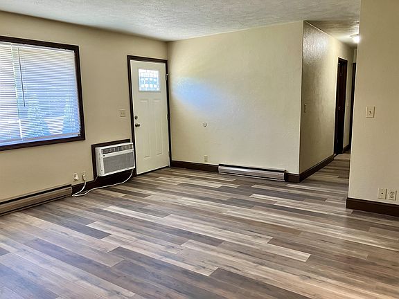 4th image of 3410 W Richwoods Blvd