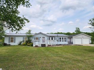 11636 W Madison Rd, Riverdale, MI 48877