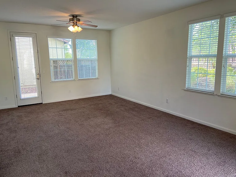 829 Blossom Rock Ln — Photo 5