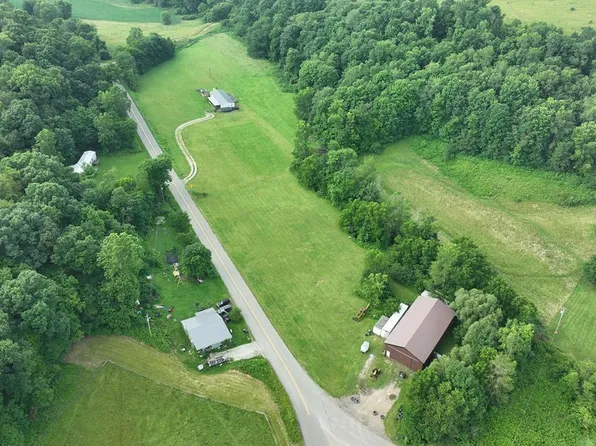 Crooked Creek Rd SE, Uhrichsville, OH 44683