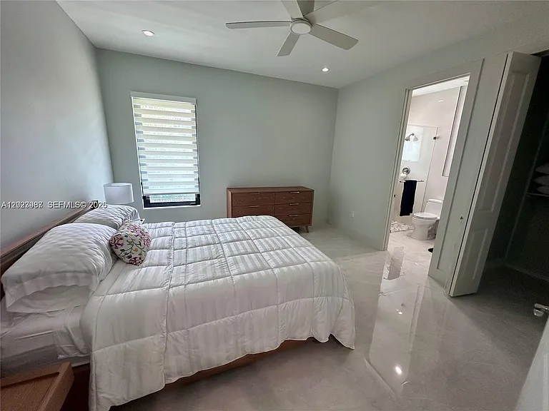 8410 SW 65th Ave — Photo 13