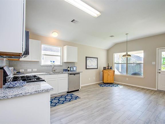 4th image of 19027 Bressingham Dr