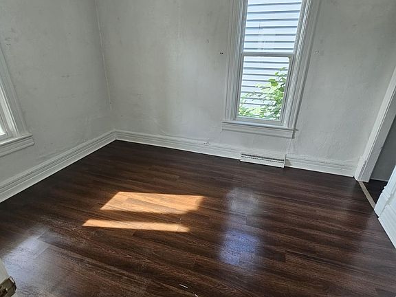 3rd image of 1323 Shore Dr #1323