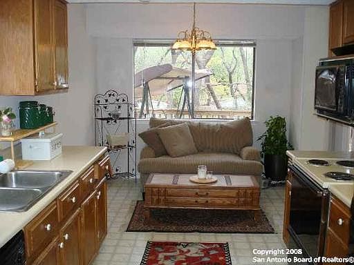 4th image of 9315 Lamerton St