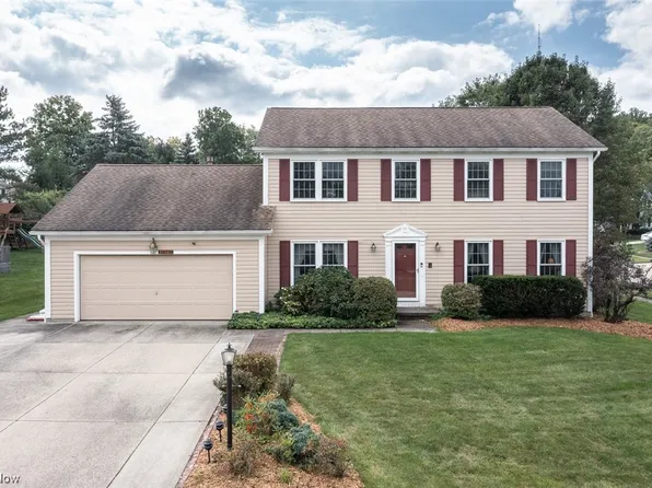 19342 Spinnaker Cir, Strongsville, OH 44136
