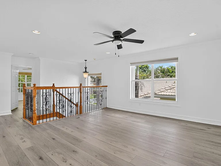 8326 Emerald Winds Cir — Photo 29