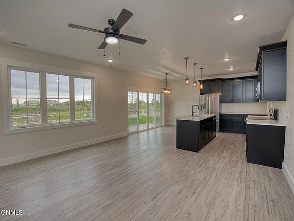 4th image of 509 46th St E