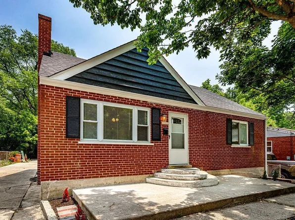 9044 Orangewood Dr, Cincinnati, OH 45231