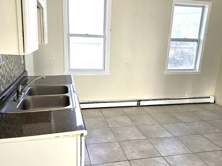 184-186 Allston Street — Photo 27