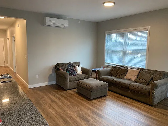 2 bed, 1.5 bath, 1004 sqft, $2,600 — Photo 3