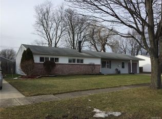 42 Fairview Dr, Depew, NY