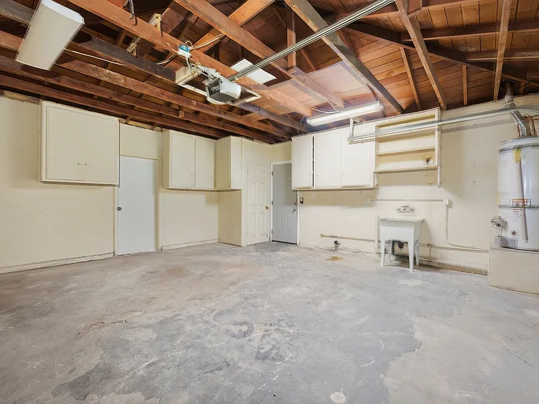 6230 Rose St — Photo 28