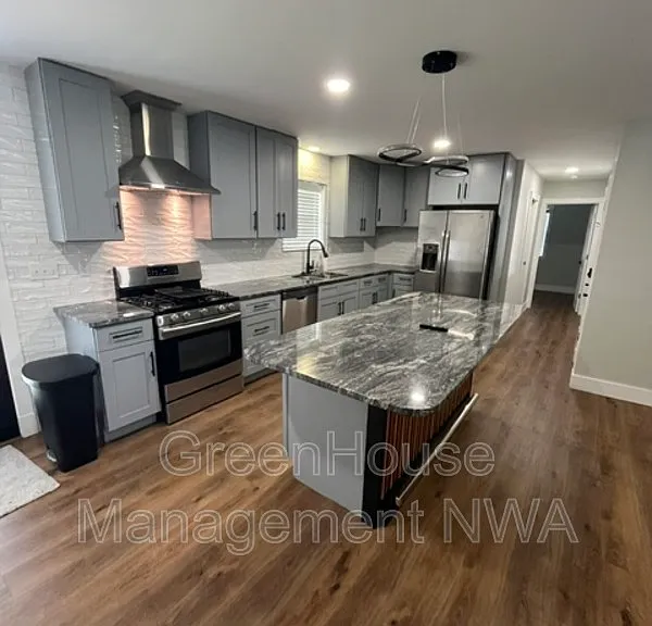 808 NW 11th St #808NW11TH — Photo 3