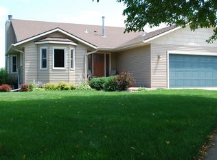 4414 Stratford Ln NW, Rochester, MN 55901