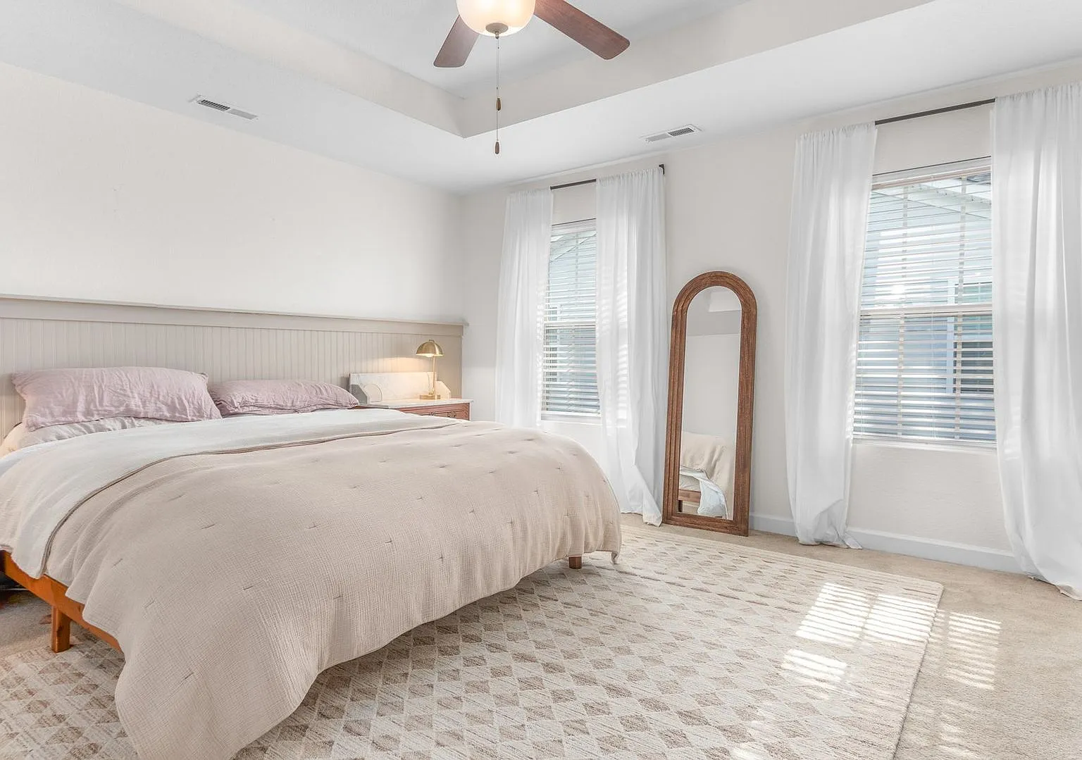 Luxury Townhome for Rent near Oceanfront — Photo 1