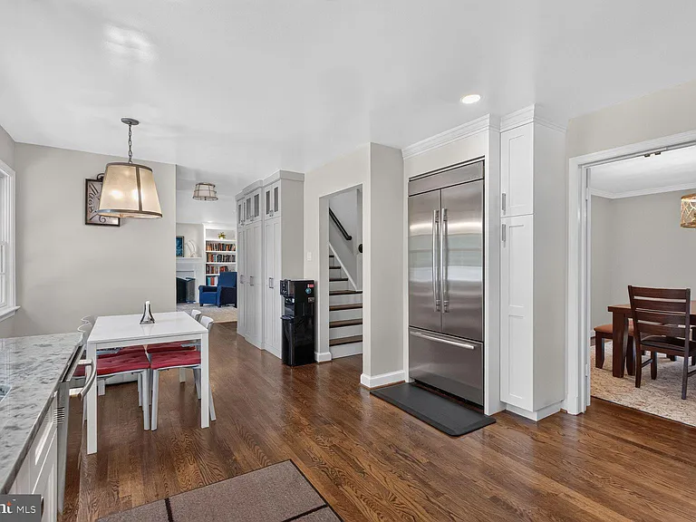 6720 Newbold Dr — Photo 4