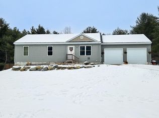 23 Paradise Row, Lebanon, ME 04027